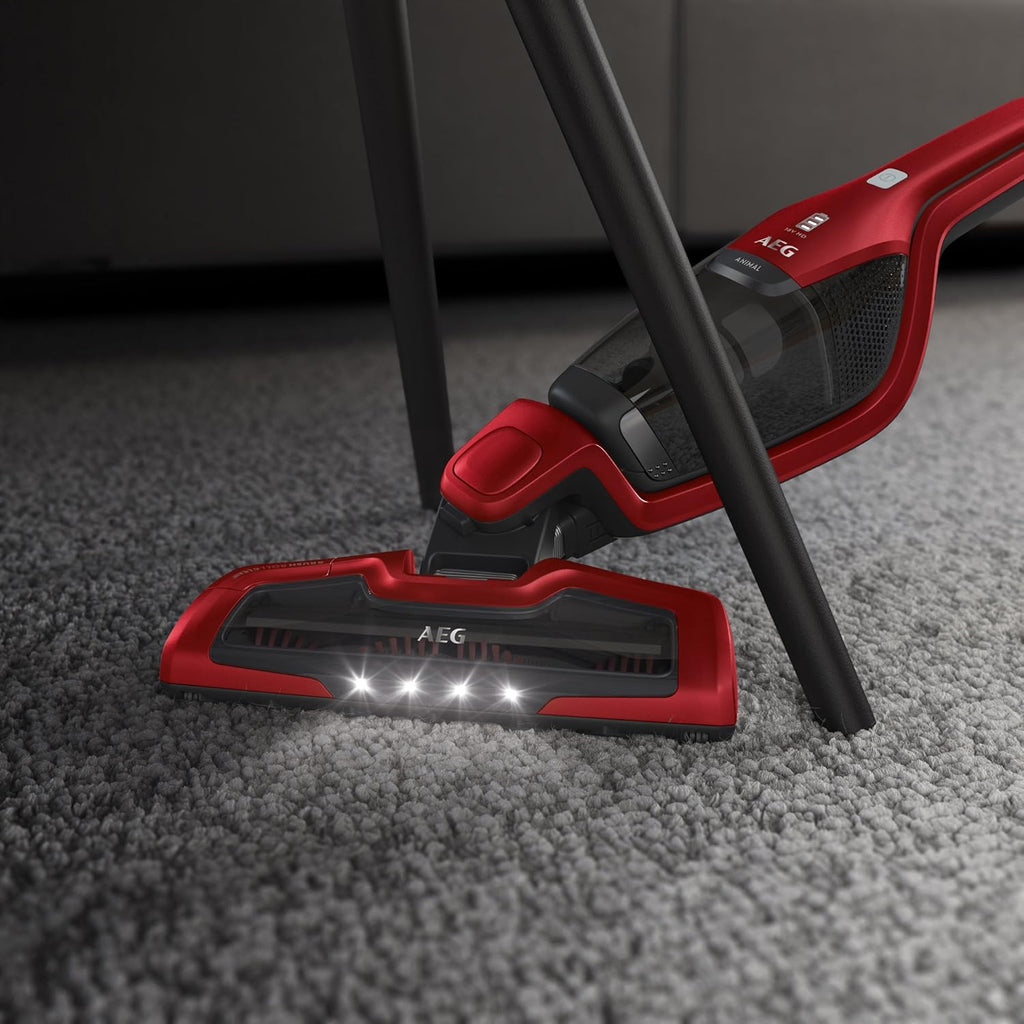 AEG Ergorapido CX7-2-45AN 2in1 Akku-Staubsauger / beutellos / Tierhaardüse / bis zu 45 Min. Laufzeit / freistehend / 180° Drehgelenk / Bürstenreinigungsfunktion / LED-Licht / rot / Exklusiv bei Amazon