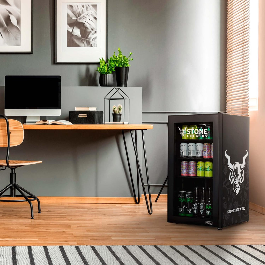 Getränkekühlschrank | Freistehender Kühlschrank für 126 Dosen mit Glastür mit Scharnier rechts | Mini-Getränkekühlschrank, perfekt für Bier, Wein, Limonade und kühlere Getränke