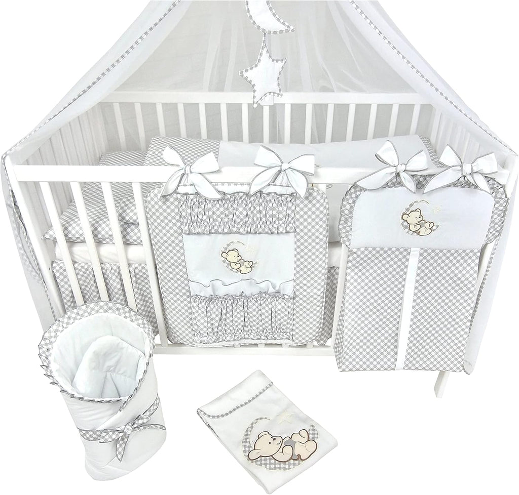 Bello24 - 16 Teiliges Babybett Kinderbett und Bettwäsche komplett Set Happy Leo inkl. Matratze höhenverstellbar für Neugeborene Babys und Kleinkinder aus Massivholz (Grau - Teddybär Mond)