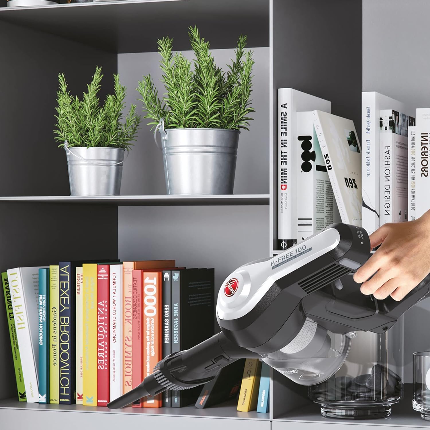 Hoover Akku-Staubsauger Tierhaare H-FREE 100 PETS ohne Beutel + Tierdüse I bis 40 Min. Laufzeit I Staubsauger kabellos mit LED, XL Staubbehlter & Parkfunktion I Akkusauger mit Fugendüse & Staubbürste
