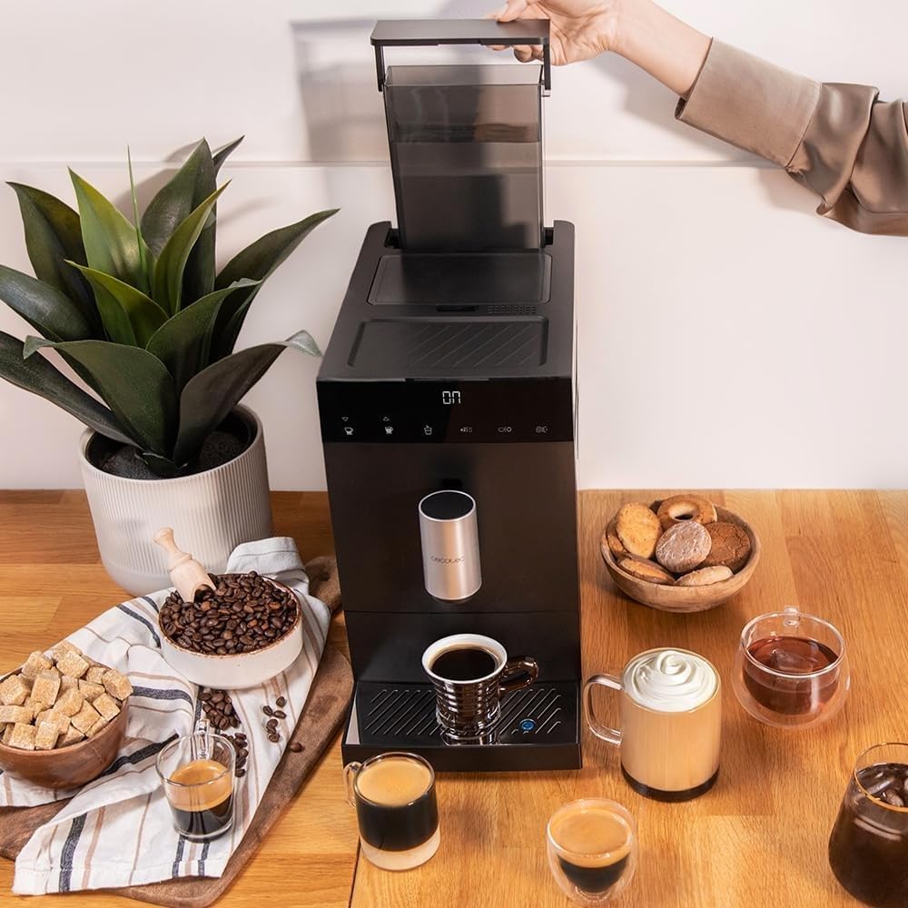 Cecotec Superautomatische Kompakt-Kaffeemaschine Cumbia Cremmaet Compact, 1350 W, 19 Bar und Thermoblock-System, 1,1 L Wassertank und 150 g Kaffeebehlter, Plug&Play, automatische Reinigung